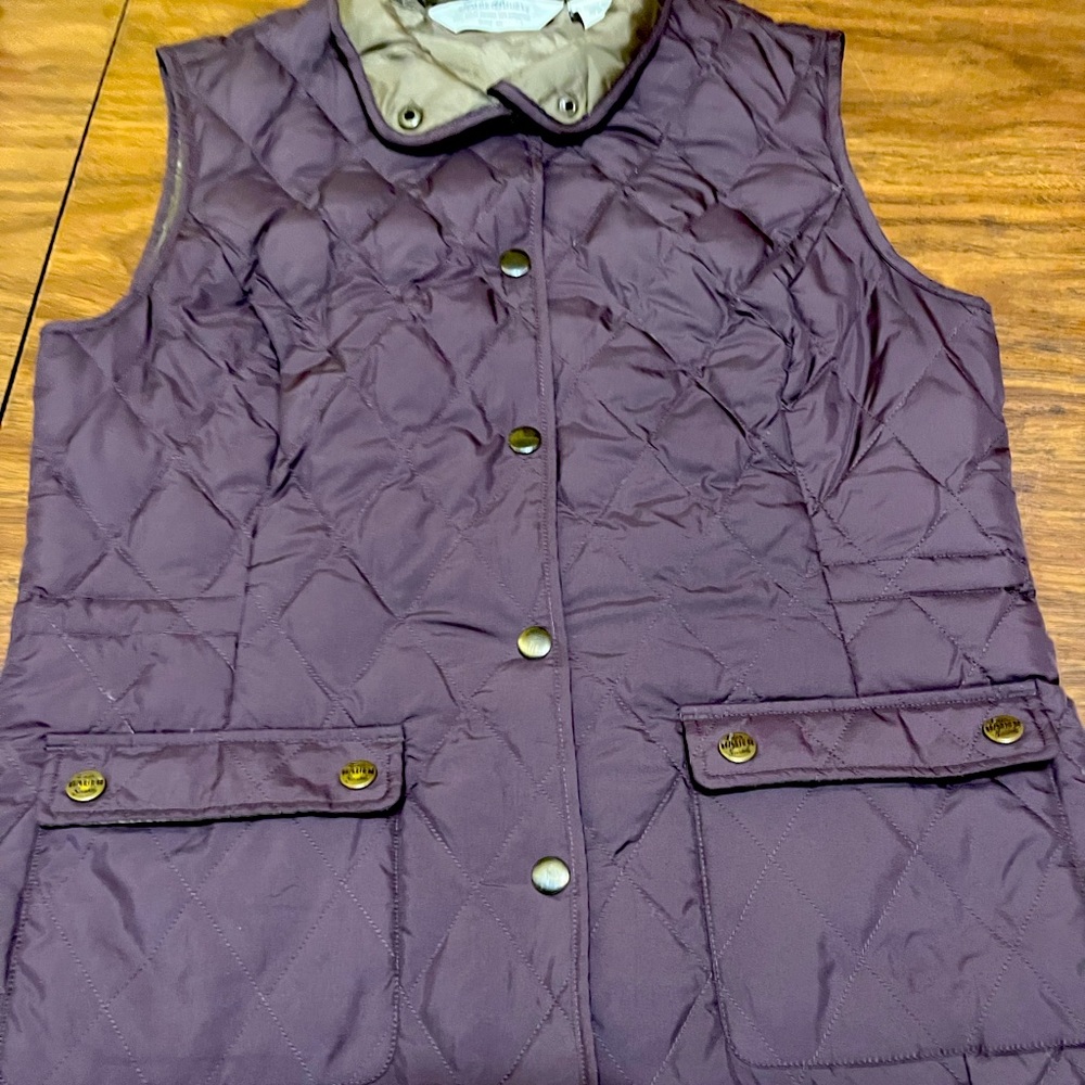 Women’s goose down Light weight Eddie Bauer purple vest size small - Picture 1 of 10